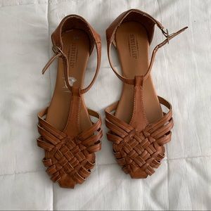 tan dress sandals